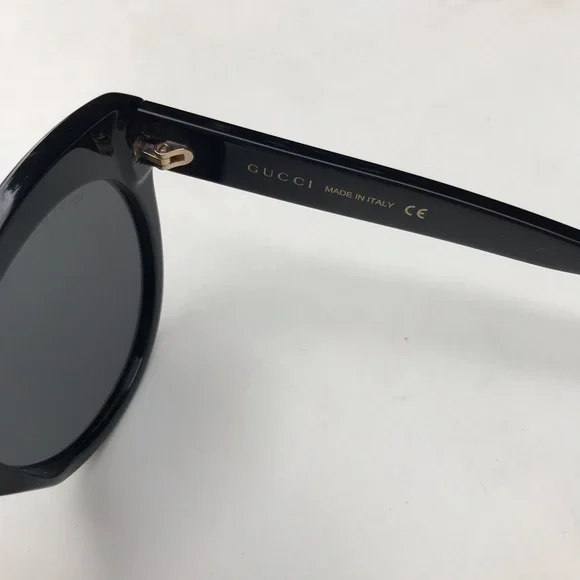 GUCCI Sunglasses - Picture 3 of 9
